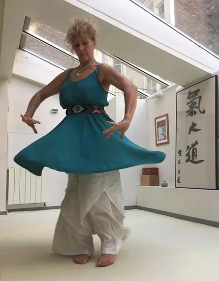 Danse de lIntime Pleine Présence Martine de Nardi